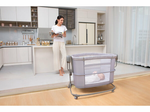 Mastela 4‑in‑1 Deluxe Multi‑Functional Bassinet